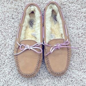 Ugg women’s Dakota slippers with cute pink laces